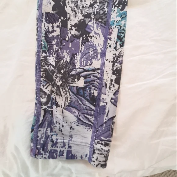 SWEATY BETTY Betty | Workout Leggings - Picture 9 of 10